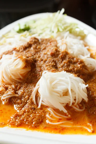 Rice noodles in fish curry sauce — Stock Photo, Image