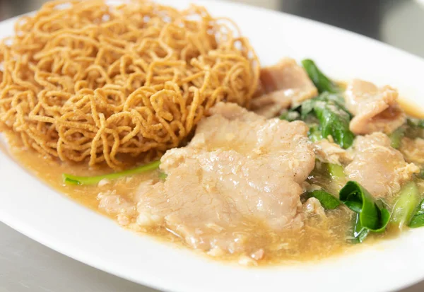 Crispy Noodle Pork Thick Gravy Sauce Chinese Food — Stock Photo, Image