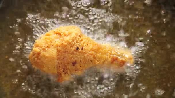 Top View Crispy Chicken Drumsticks Fried Boiling Oil — ストック動画