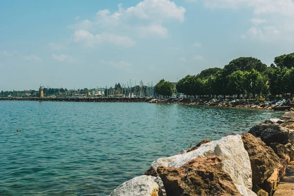 Tolle Aussicht Auf Desenzano Del Garda Und Den Gardasee Reiseziel — Stockfoto