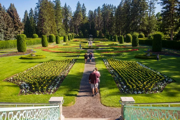 Spokane Usa July 2022 Visitors Enjoy Summer Afternoon Duncan Garden — Photo