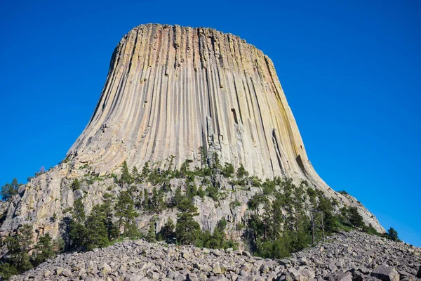 Devils Tower Geologic Feature Protrudes Out Prairie Black Hills Considered — Stock Photo, Image