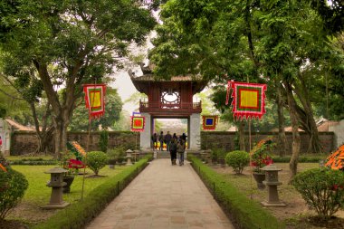 Edebiyat, hanoi Tapınağı