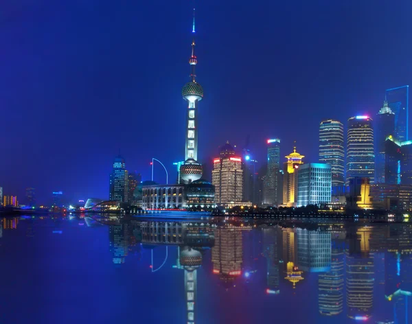 Vista nocturna de shanghai — Foto de Stock