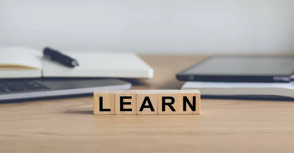 Reserva Con Learn Conocimiento Éxito Empresarial Mediante Aprendizaje Educación Idea —  Fotos de Stock