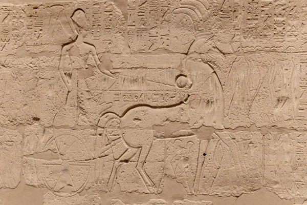 Starověké Egyptské Malby Spisy Kamenných Zdech Chrámu Karnak Luxoru — Stock fotografie