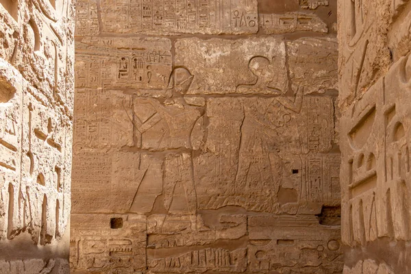Ruin Karnak Temple Ancient Egyptian Murals Writings Stone Walls Luxor — Stock Photo, Image