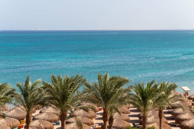 Hurghada, Mısır 'da, Kızıl Deniz' de güneşli güzel bir gün.