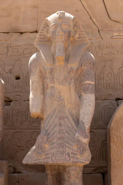 Fáraó Szobor Karnak Templomában Luxorban Ókori Egyiptomban — Stock Fotó