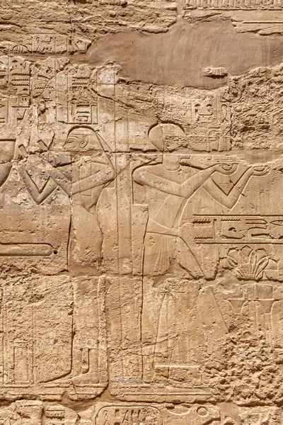 Detalle Jeroglíficos Tallados Las Columnas Del Templo Karnak Luxor Egipto — Foto de Stock