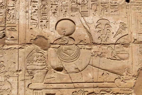 Luxor Daki Karnak Tapınağı Kompleksinde Rahatlama Detayları Mısır Hiyeroglifleri — Stok fotoğraf