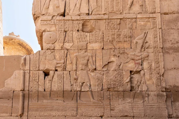 Relief Részletek Egyiptomi Hieroglifák Karnak Templom Komplexum Luxor Egyiptom — Stock Fotó