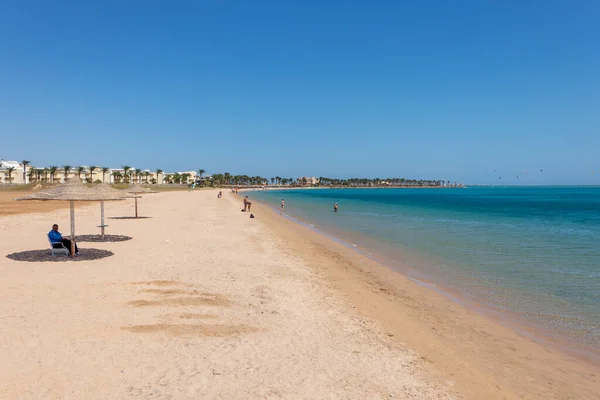 Hurghada Egipto Septiembre 2021 Bonito Día Soleado Playa Mar Rojo — Foto de Stock