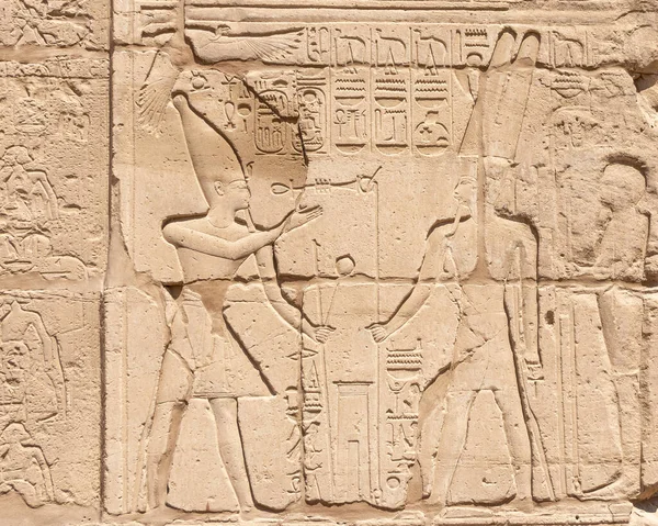 Antiguos Murales Jeroglíficos Egipcios Las Paredes Piedra Del Templo Karnak — Foto de Stock