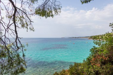 Yunanistan 'ın Chalkidiki yarımadasındaki Akti Koviou plajı. Yaz tatili tatil geçmişi kavramı.