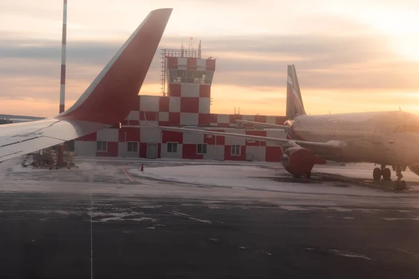 Yekaterinburg Russia 2020 View Airplane Window Runway Control Tower Takeoff — Stock Photo, Image