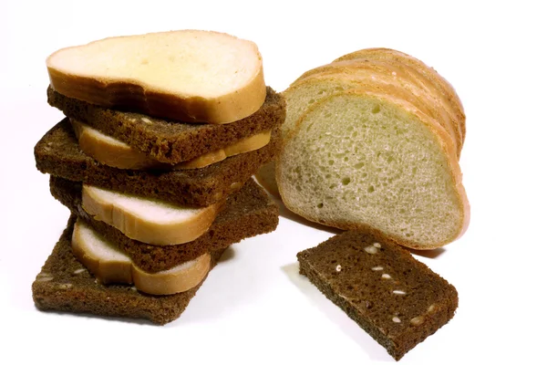 Weiß- und Braunbrot — Stockfoto