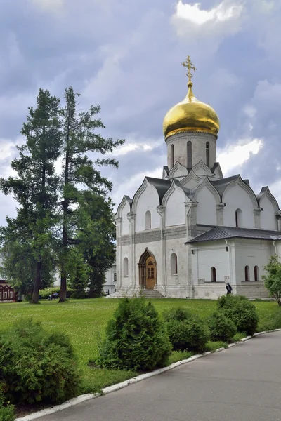 Cerkiew w Rosji w regionie Moskwy — Zdjęcie stockowe