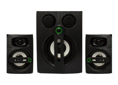 İzolasyonda beyaz bir zemin üzerinde akustik hoparlörler akustik sistem