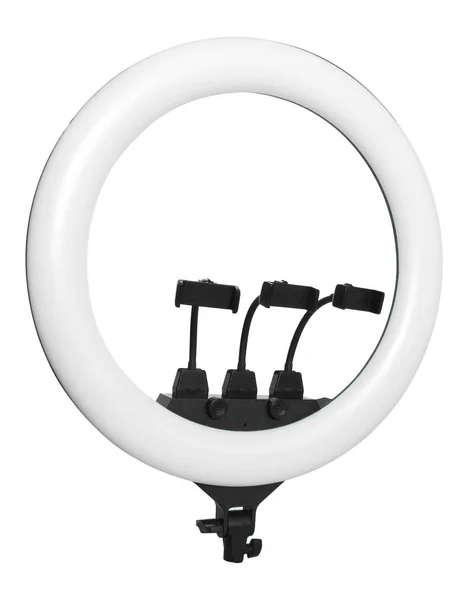 Lámpara de anillo selfie con soporte para smartphone, aislada sobre fondo blanco — Foto de Stock