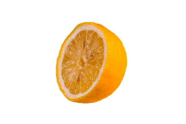 Un demi citron sur fond blanc en isolement — Photo