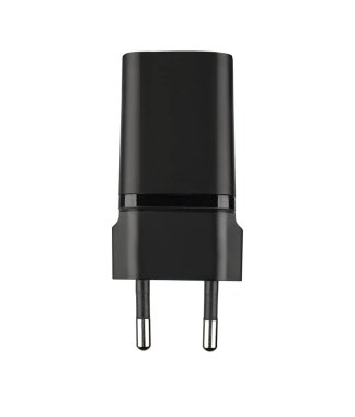 Telefon için güç adaptörü, telefon aksesuarı, izolasyonda beyaz bir arkaplanda