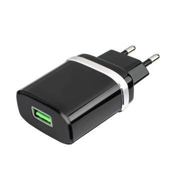 Telefon için güç adaptörü, telefon aksesuarı, izolasyonda beyaz bir arkaplanda