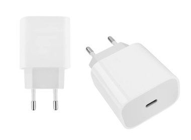 Telefon tableti için güç adaptörü, beyaz arkaplanda izole