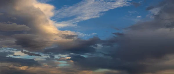 Krásné Mraky Modré Obloze Panorama Cloudscape — Stock fotografie