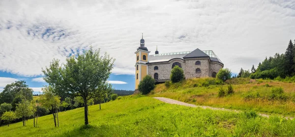 Bartosovice Neratov Republika Czeska 2022 Kościół Wniebowzięcia Nmp Górach Orlickich — Zdjęcie stockowe