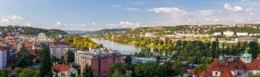 Prag - Vysehrad bakış açısından, Vltava Nehri vadisi ile şehir manzarası manzarası