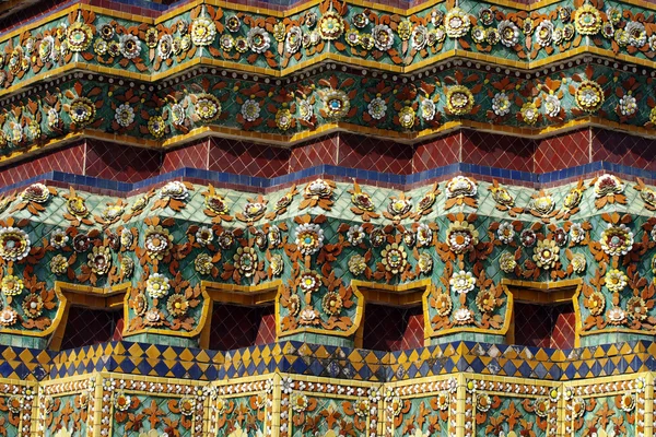 Escultura de arquitectura tailandesa en Wat Pho en Bangkok — Foto de Stock