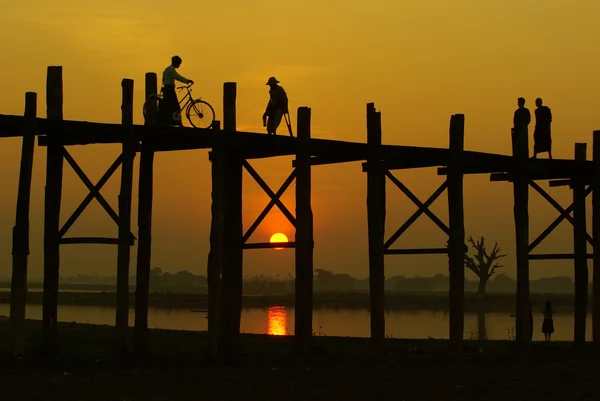 Uben köprüde mandalay, myanmar — Stok fotoğraf