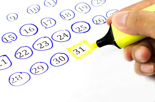 Желтый цвет. Отметка на календаре в 31
.