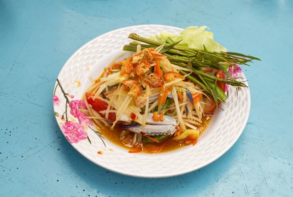 Salade de papaye au crabe des chevaux — Photo