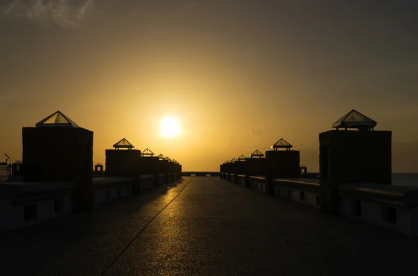 Puesta de sol en el puerto del buque, fondo —  Fotos de Stock