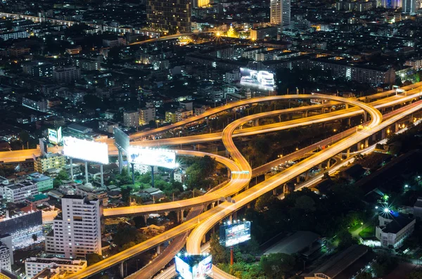 BANGKOK, TAILÂNDIA - JULHO 13: Vista superior do edifício Bai-Yok2 que — Fotografia de Stock