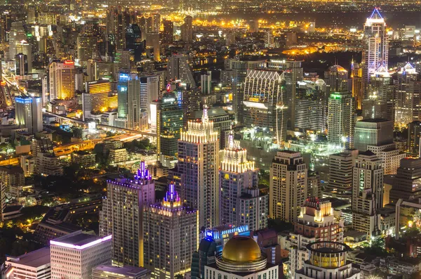 BANGKOK, THAILAND - JULY 13: Topputsikt over Bai-Yok2-bygningen som – stockfoto