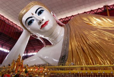 chauk htat gyi yatan Buda, yangon, myanmar