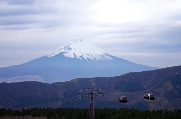 Cable cars with Fuji mountain background, Fuji Hakone park in Ja — Stock Photo, Image