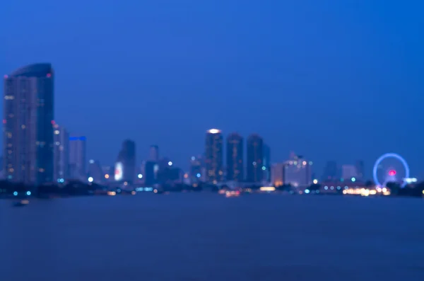 夕暮れ時、ピントがぼけた写真バンコク都市景観感想ビュー — ストック写真