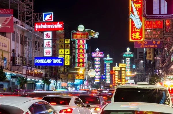 Bangkok - 29 december: Kina stad i thailand på yaowarat ro — Stockfoto