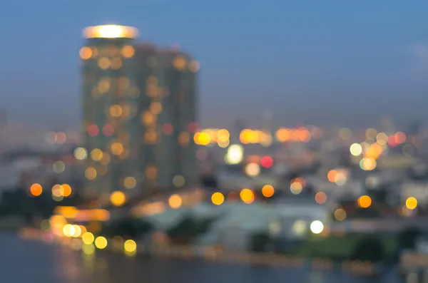 曼谷市容江景房在那黄昏时分，模糊照片博克 — 图库照片