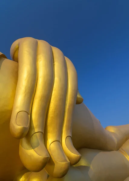 Der große Handbuddha im Wat Muang Tempel, Angthong, Thailand — Stockfoto