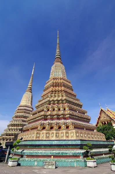 Tajskiej architektury w wat pho w Bangkoku w Tajlandii — Zdjęcie stockowe