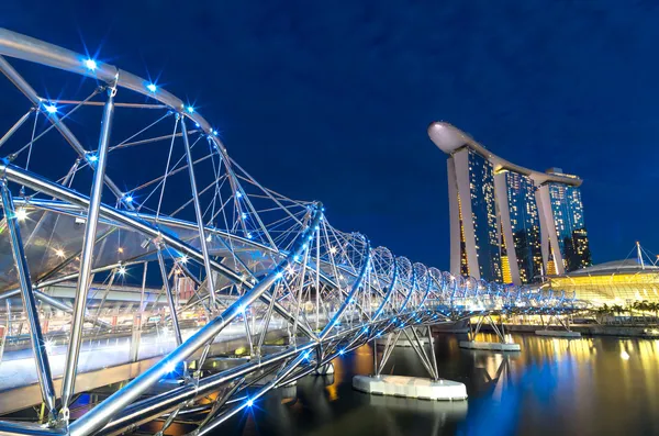 新加坡城市天际线上黄昏时分 — 图库照片