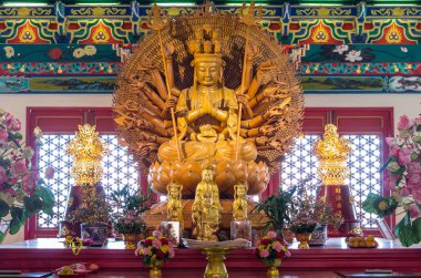 Altın ahşap heykel, Guan Yin 1000 elle