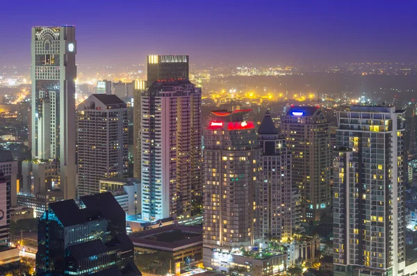 Bangkok paisaje urbano en el crepúsculo . —  Fotos de Stock