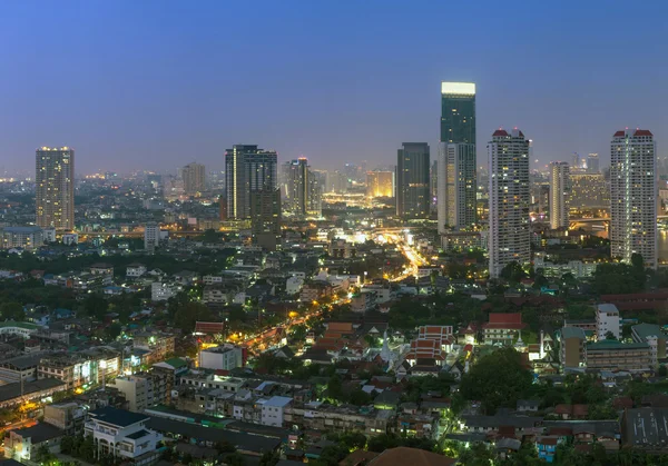 Bangkok paisaje urbano en el crepúsculo . — Foto de Stock