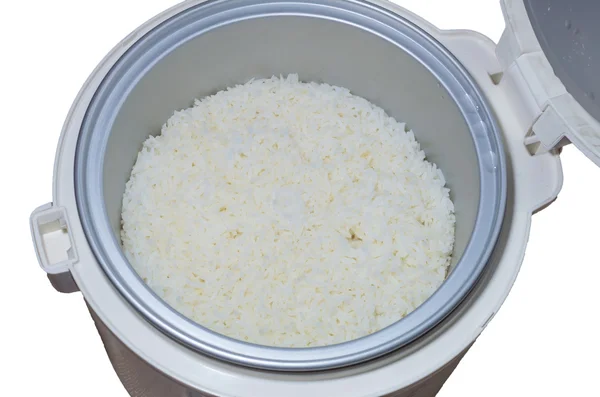 Потоковий рис в електричній рисовій плиті на білому тлі, ізольований — стокове фото